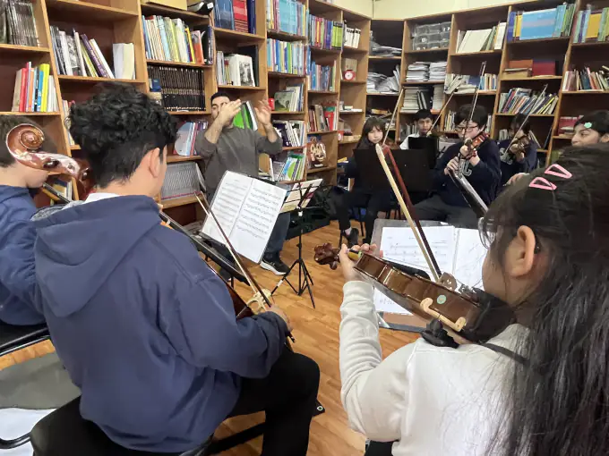 Integrantes de la Orquesta de Cuerdas de la Escuela de Artes y Cultura