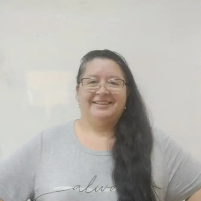 Betsy Barrientos Profesora Folclore