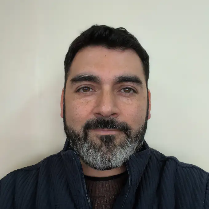 Esteban González Profesor de Violonchelo